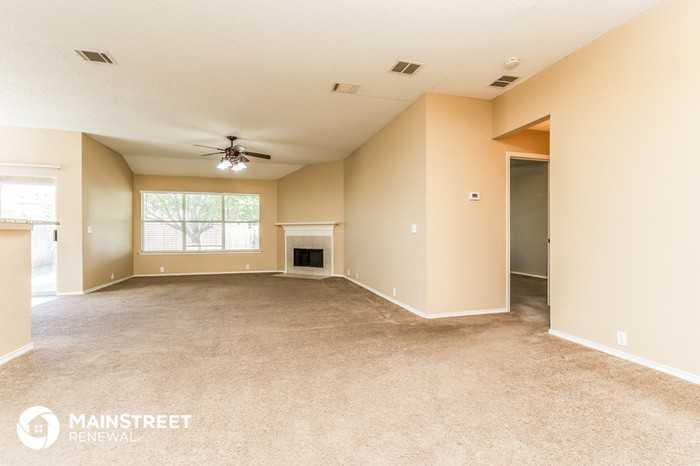6909 Baybridge Dr - Photo 3 of 16