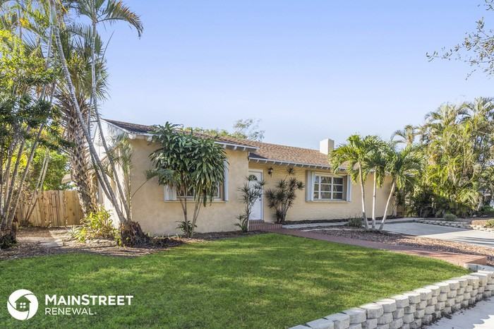 19921 Northwest 43rd Place - Photo 2 of 30