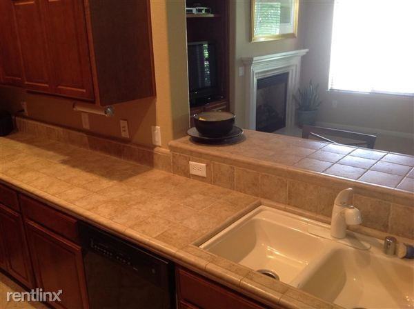 FLEUR DE LIS - Photo 2 of 10