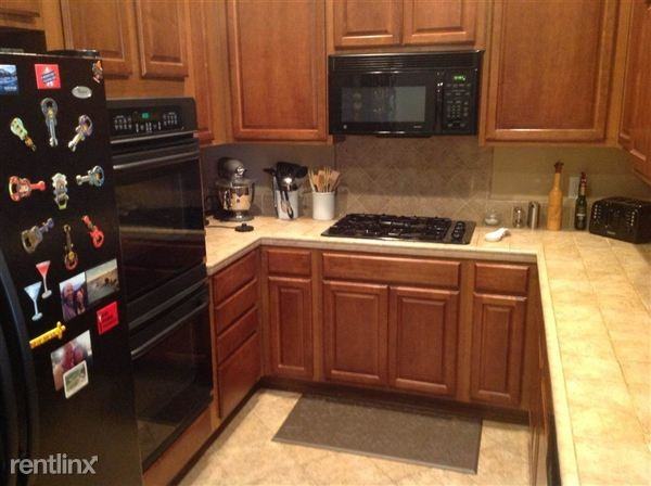 FLEUR DE LIS - Photo 3 of 10