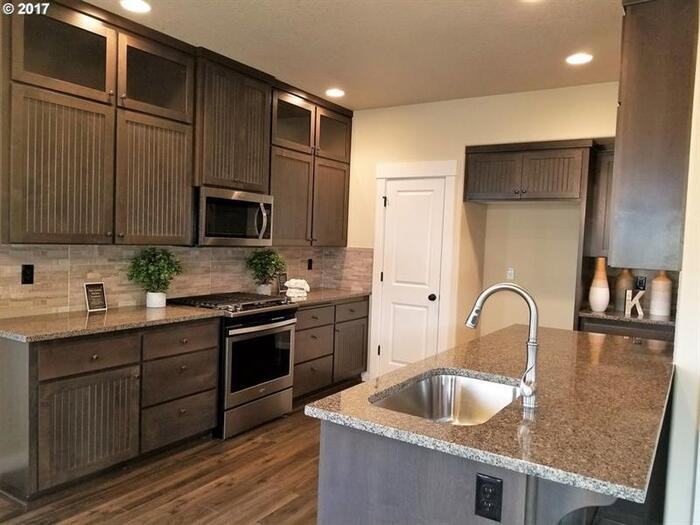 19083 Windmill Dr - Photo 2 of 12