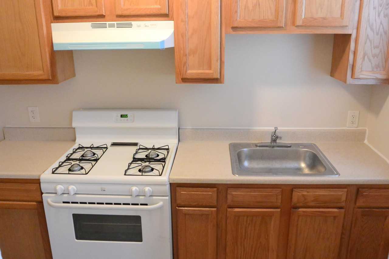 2513 South Dewey Street - Photo 2 of 22