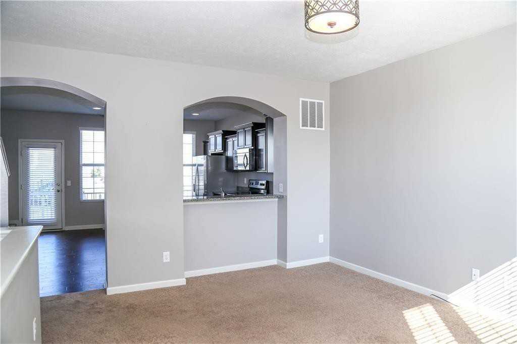 12687 White Chapel Circle - Photo 3 of 18