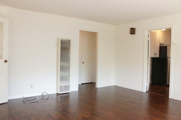 715 Sleeper Ave - Photo 3 of 10