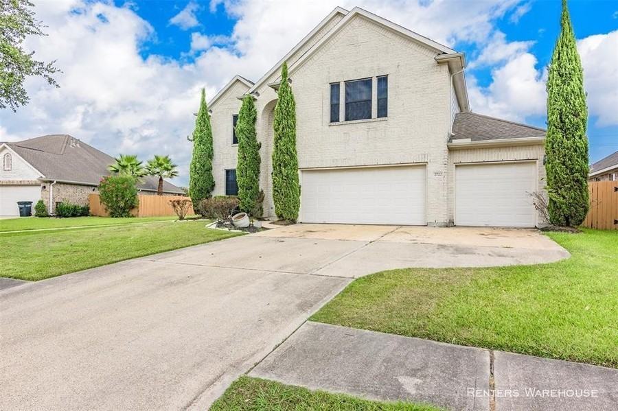 2722 Terranova Ln - Photo 2 of 28