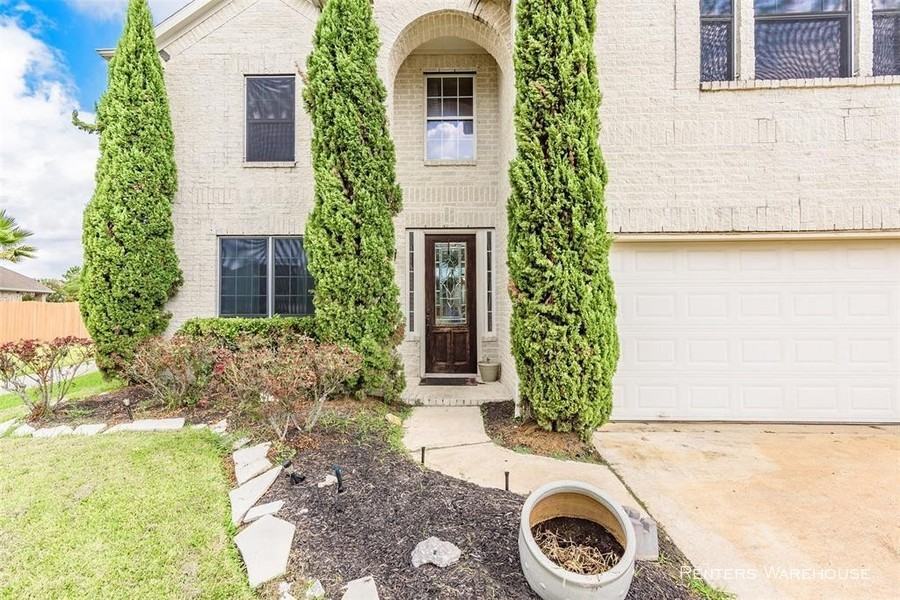 2722 Terranova Ln - Photo 3 of 28