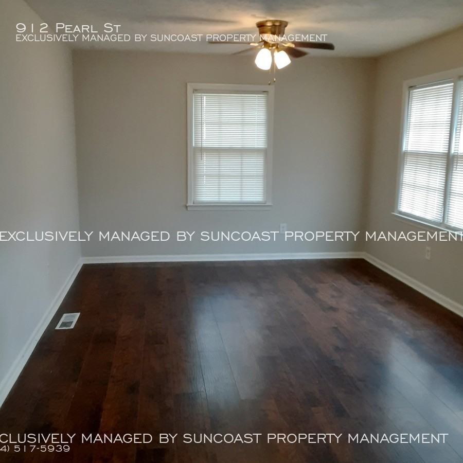 912 Pearl St - Photo 2 of 18