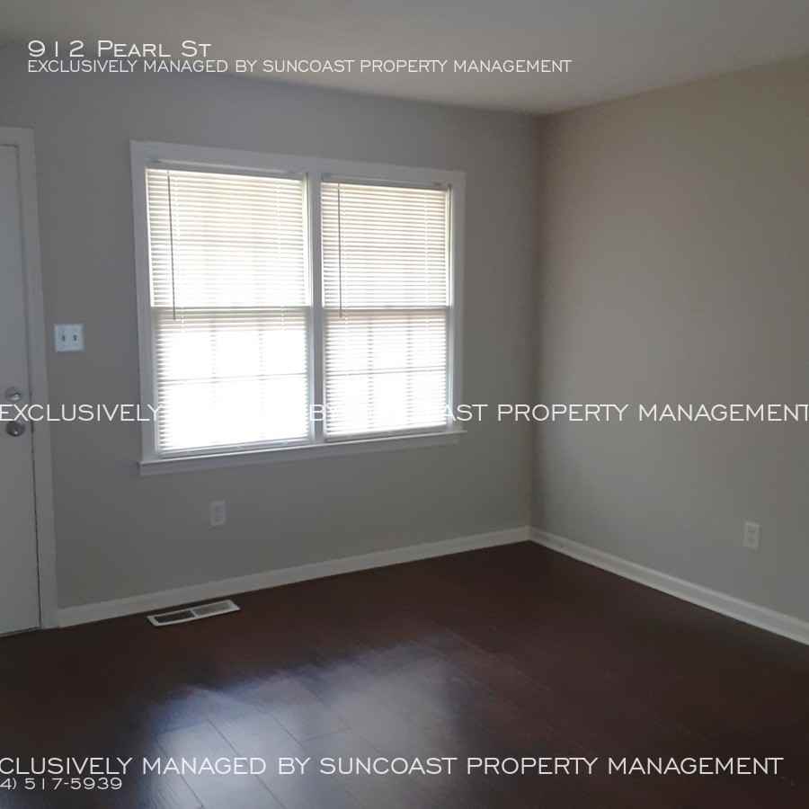 912 Pearl St - Photo 3 of 18