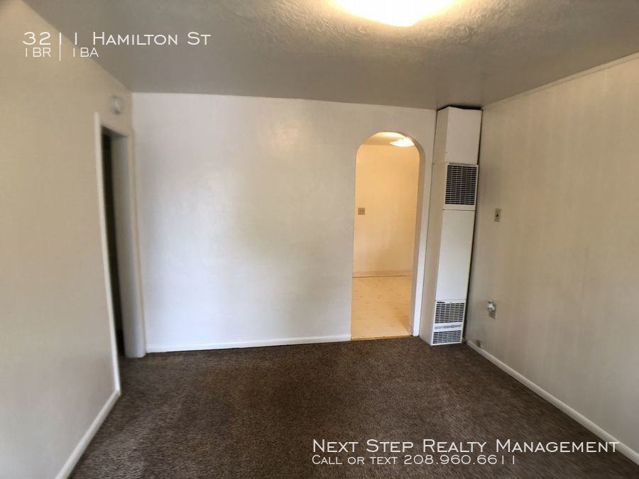 3211 W Hamilton St - Photo 2 of 10