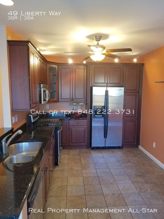 49 Liberty Way - Photo 3 of 28