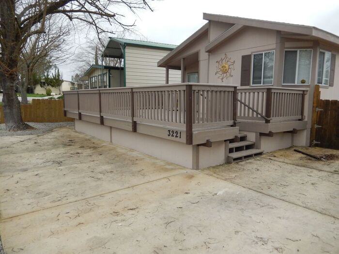 3221 Partridge Ln - Photo 3 of 20