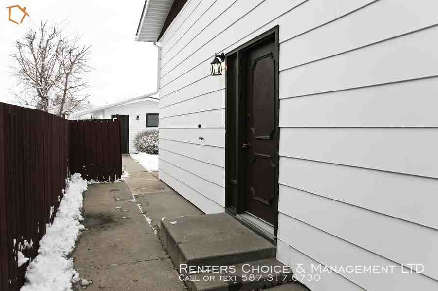 144 Mcgill Blvd W - Photo 2 of 21