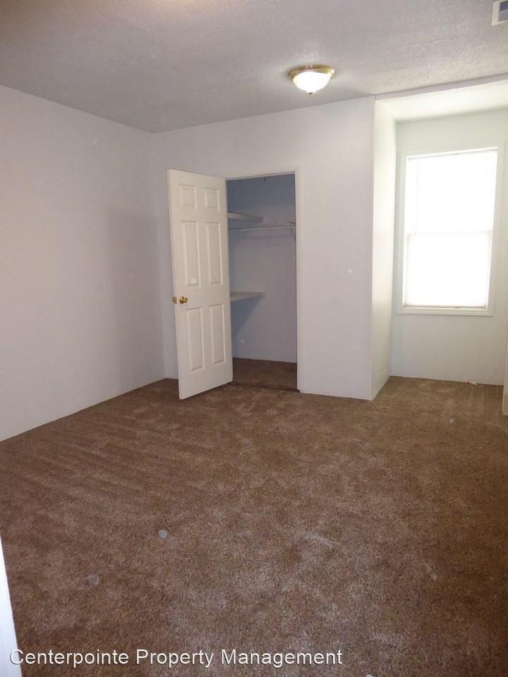 680 Robert Laverne St - Photo 2 of 12