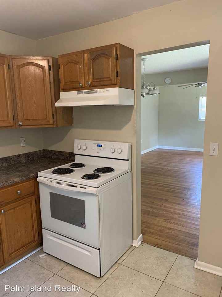 1022 Trenton Dr - Photo 3 of 15