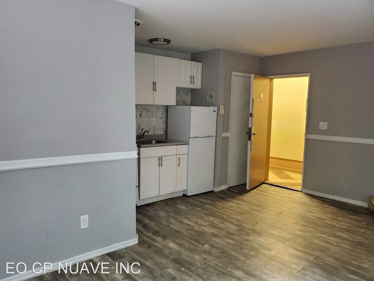 376 Park Ave - Photo 3 of 3