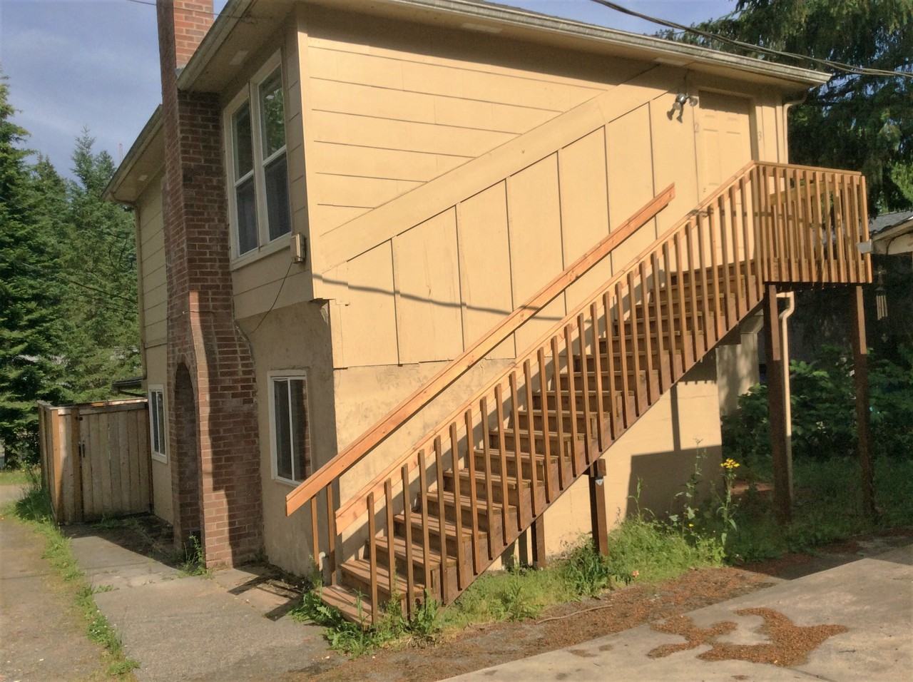 133 Marion Ave - Photo 2 of 7