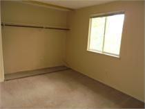 2431 Toledo St - 3 - Photo 3 of 4