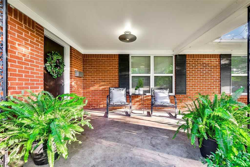 6734 Blessing Dr - Photo 2 of 32