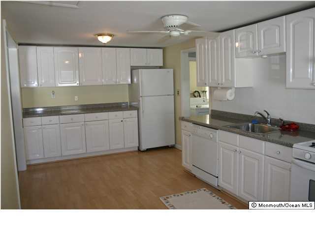 119 Ocean Ave - Photo 3 of 13