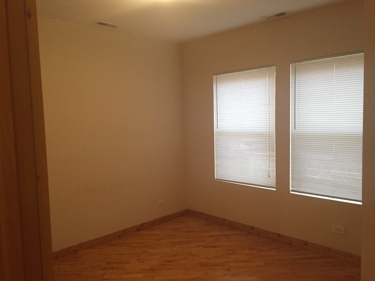 5124 S Kimbark Ave - Photo 3 of 30