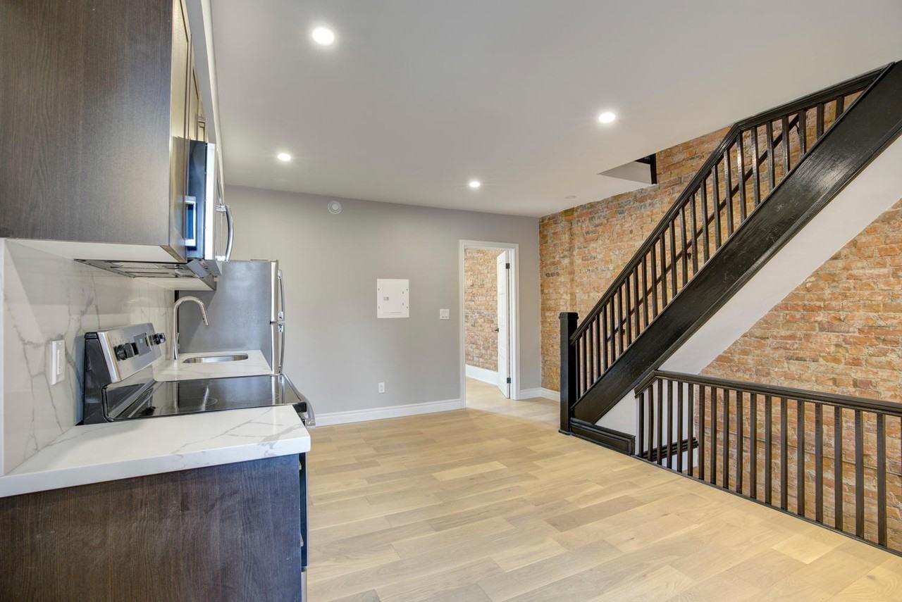 Margueretta St & Bloor St W #2 - Photo 4 of 18