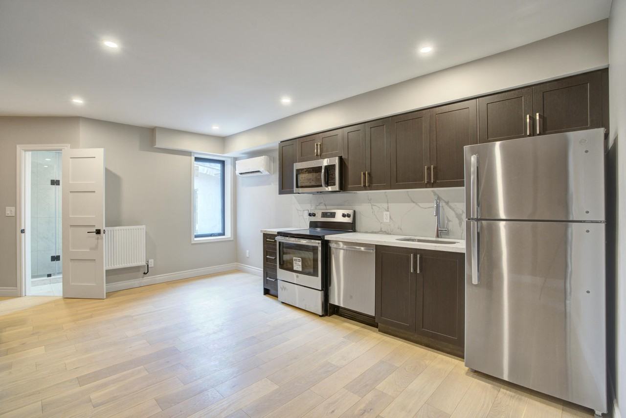 Margueretta St & Bloor St W #2 - Photo 3 of 18