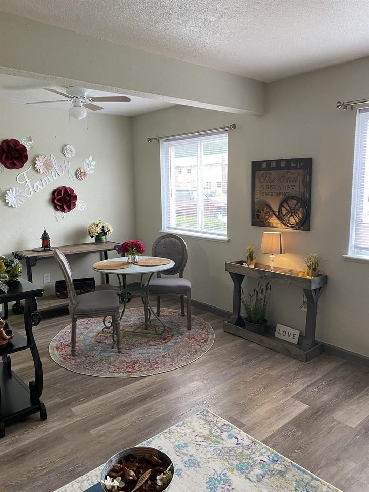 116 Tyler Ave - Photo 4 of 24