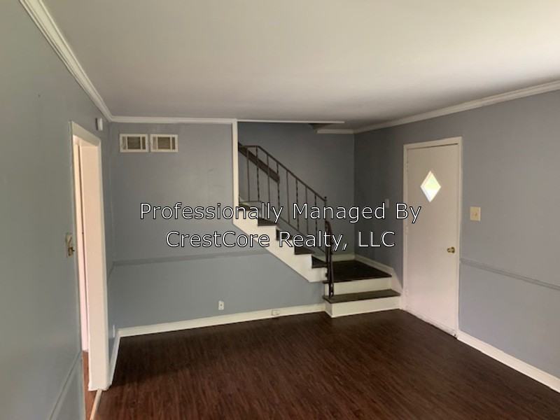 690 N Stevens Cir - Photo 2 of 16