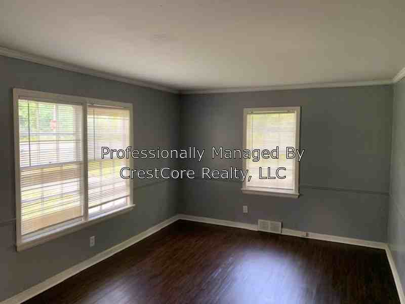 690 N Stevens Cir - Photo 3 of 16