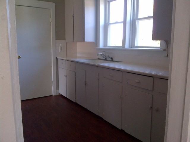430 S Hanover St #2 - Photo 3 of 7