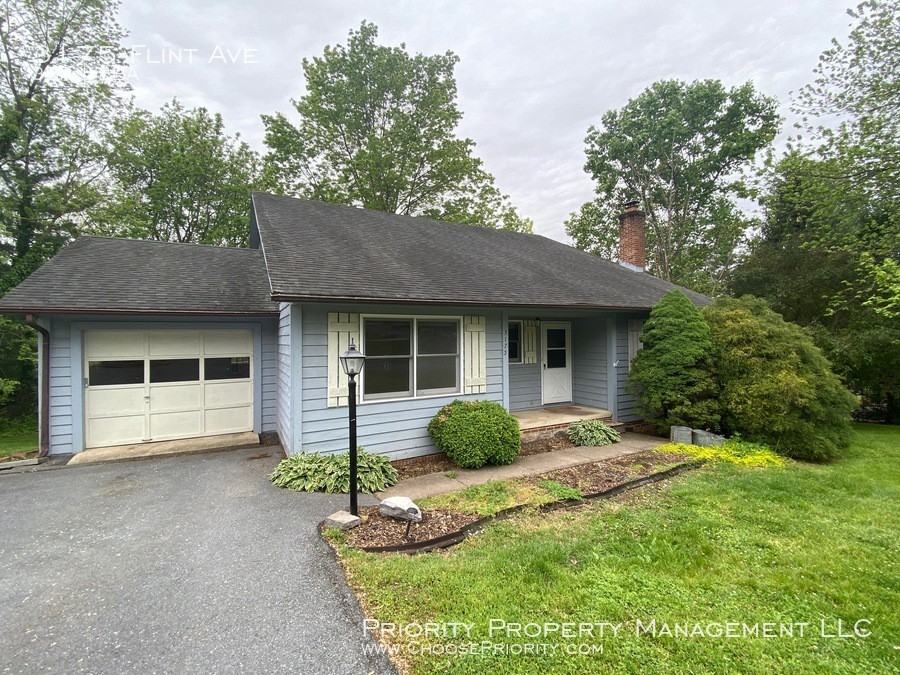 3175 Flint Ave - Photo 2 of 38