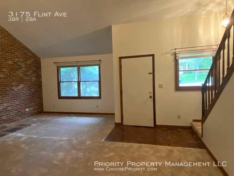 3175 Flint Ave - Photo 3 of 38