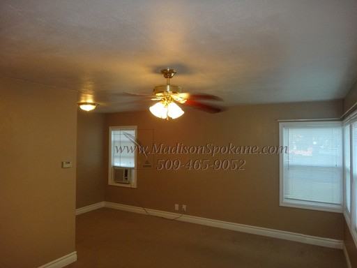 10151 N Andrew St - Photo 2 of 13