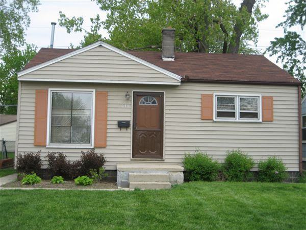 633 E Kalama Ave - Photo 2 of 9