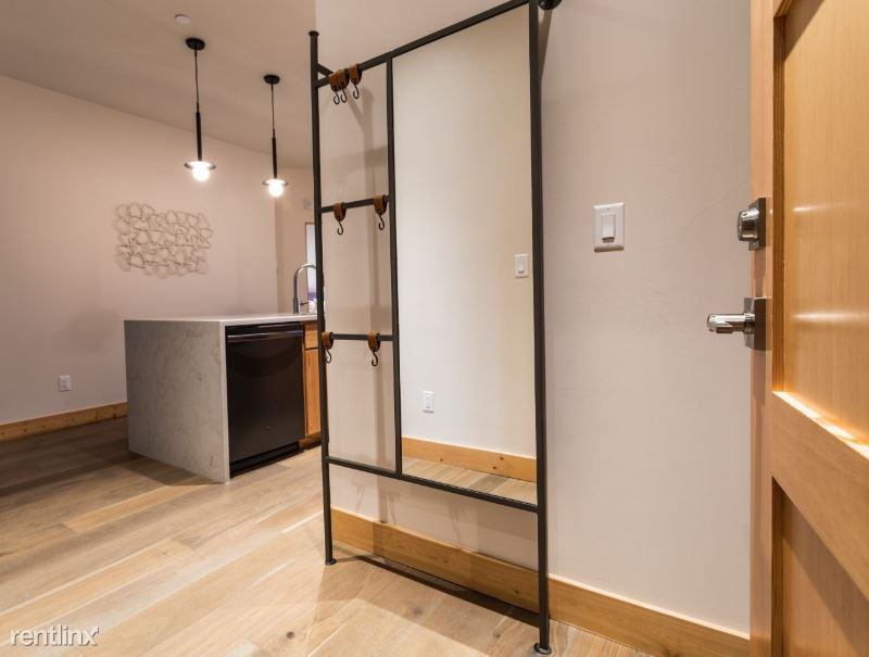 325 Central Ave 301 - Photo 2 of 10