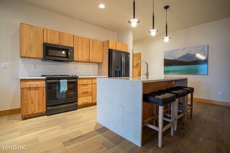 325 Central Ave 301 - Photo 3 of 10