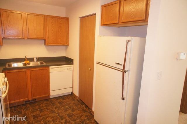 24708 George Washington Dr - Photo 3 of 19