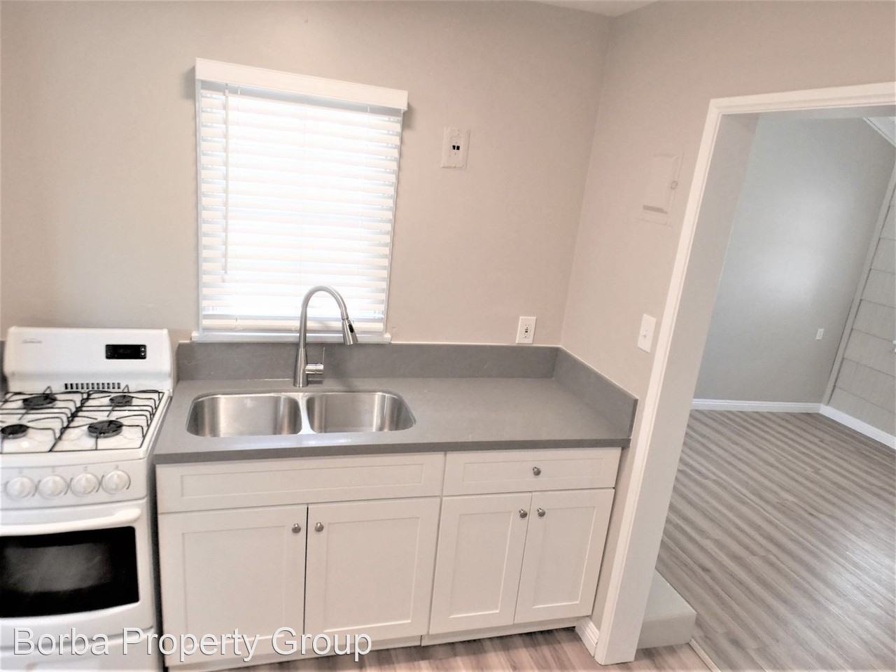 7906 Airlane Ave - Photo 2 of 12