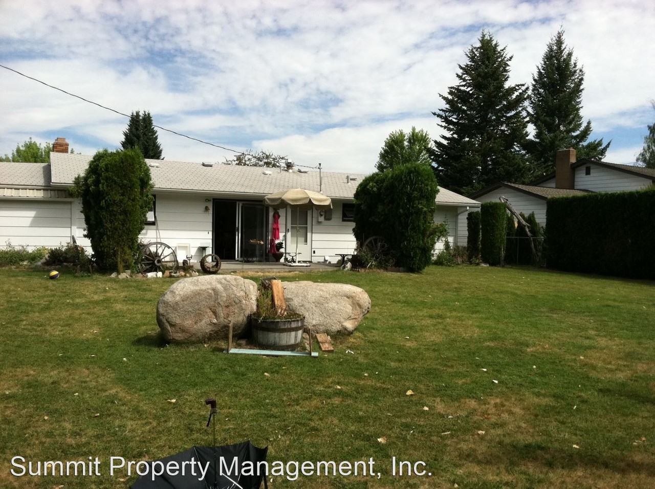 915 Dixon Ave - Photo 3 of 19