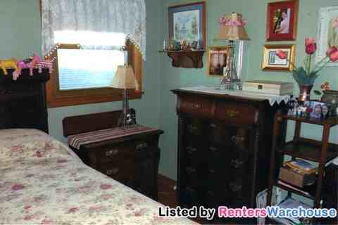 304 Territorial St E - Photo 2 of 8