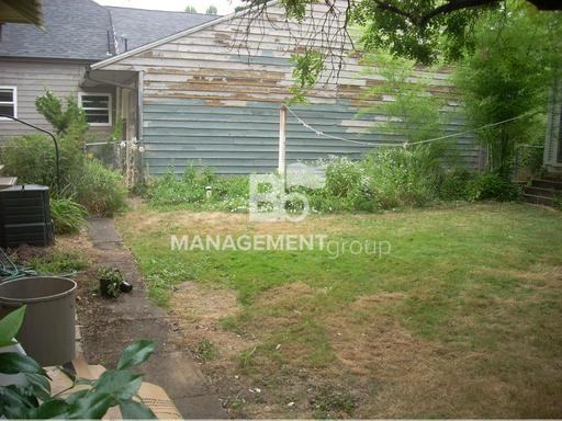 703 SE Harney St - Photo 3 of 14