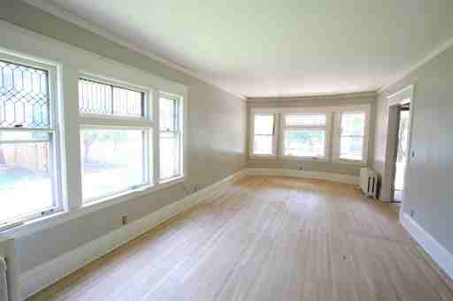 871 Laurel Ave - Photo 3 of 6