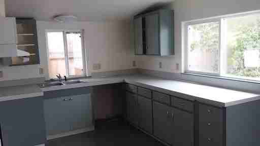 519 S Molalla Ave - Photo 2 of 12