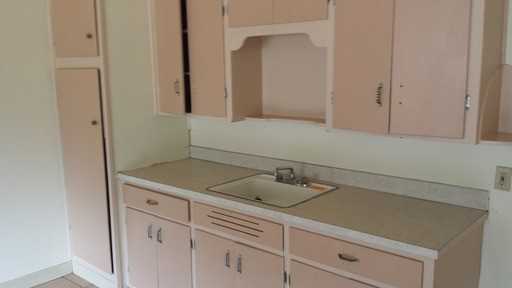 519 S Molalla Ave - Photo 3 of 12