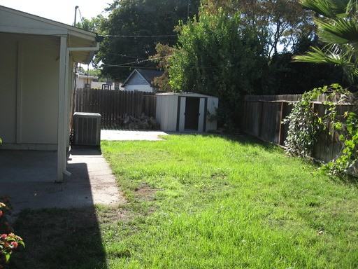 603 11th St - Photo 3 of 10