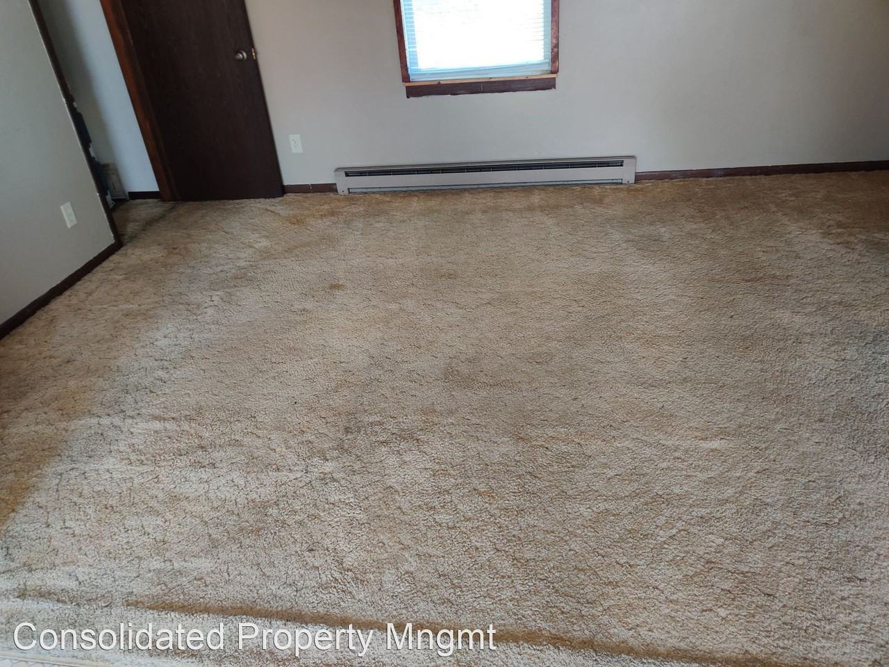 230 E Columbia St - Photo 3 of 13