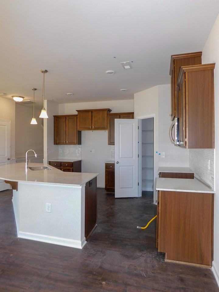 6070 Beale Loop - Photo 5 of 18