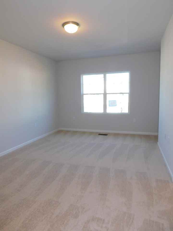 6070 Beale Loop - Photo 7 of 18