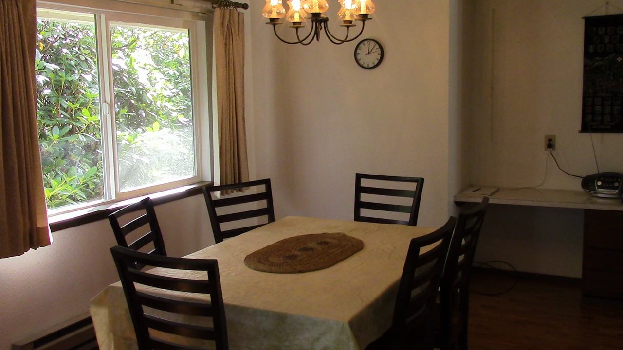 34555 Parkway Dr - Photo 3 of 10