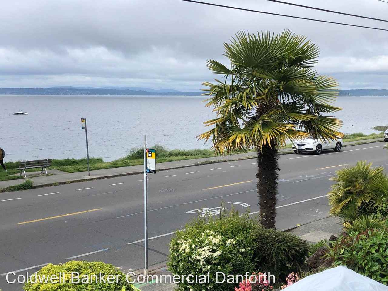 4652 Beach Dr Sw - Photo 2 of 15